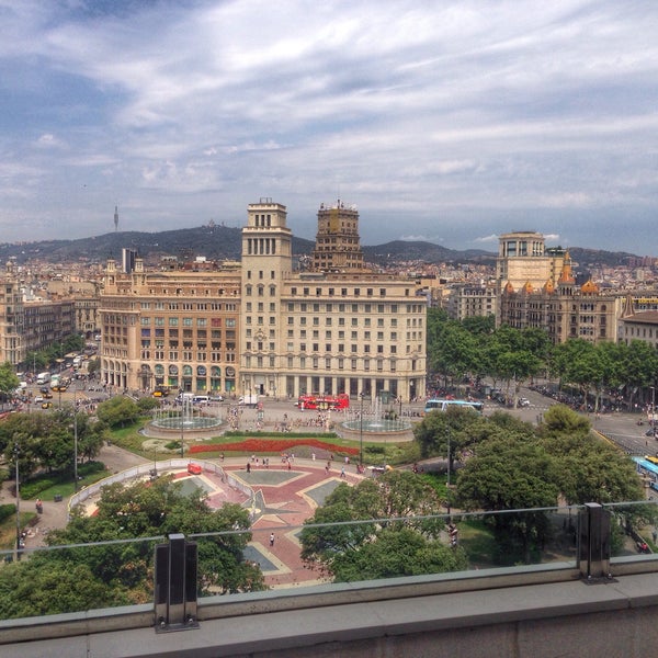 6/23/2015 tarihinde Sergey P.ziyaretçi tarafından Olivia Plaza Hotel'de çekilen fotoğraf