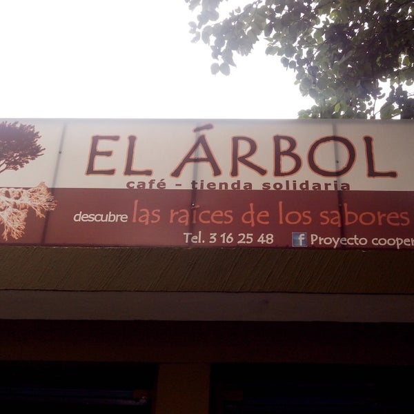 8/13/2013에 Antonio S.님이 Café-Tienda solidaria &quot;El árbol&quot;에서 찍은 사진