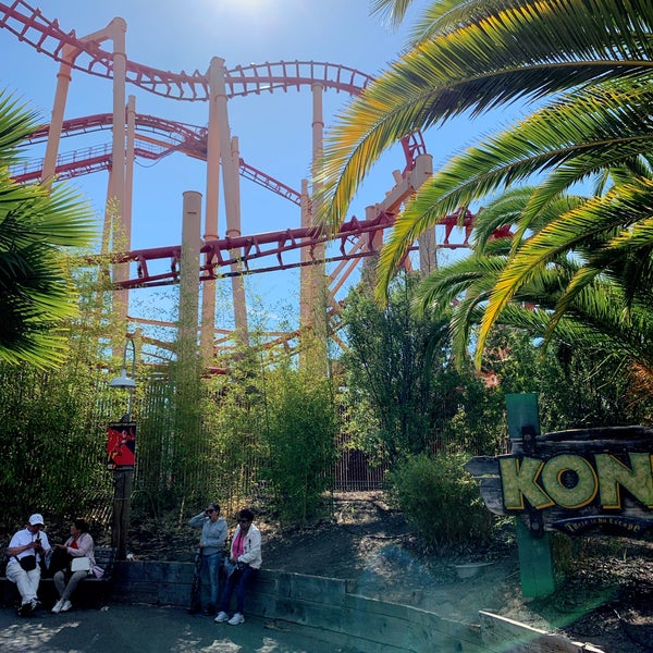 Photo taken at Six Flags Discovery Kingdom by Abdulrahman A. on 6/17/2019