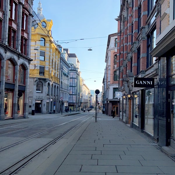 รูปภาพถ่ายที่ Oslo โดย Mjeed .. เมื่อ 1/30/2022