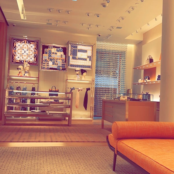 Louis Vuitton - Sentrum - 5 tips from 222 visitors