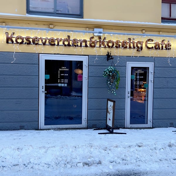 Photo taken at Koselig. Café &amp; hjemmebakeri by Mjeed .. on 2/1/2022