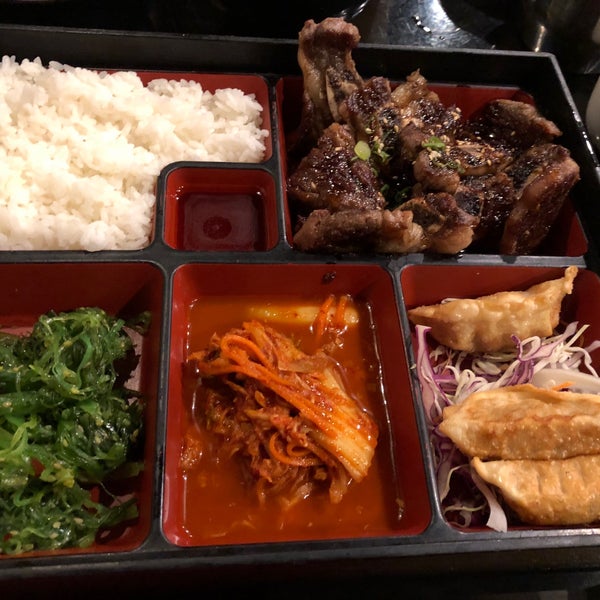 Photo taken at Oishi Japanese Restaurant by Caroline S. on 9/3/2018