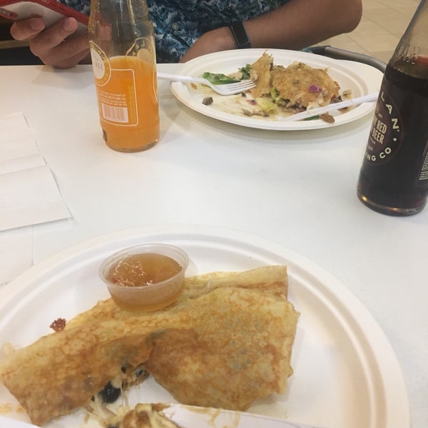 Got the Samosa crepé- super delicious! Love the inventive flavors. My partner got a Thai themed one that was also nice, but we both thought mine was better.