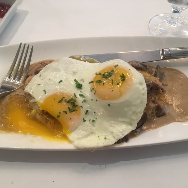 Loved the mushroom pain perdu! My friend got the steak and eggs and thought they were pretty meh. Service was mediocre at best.