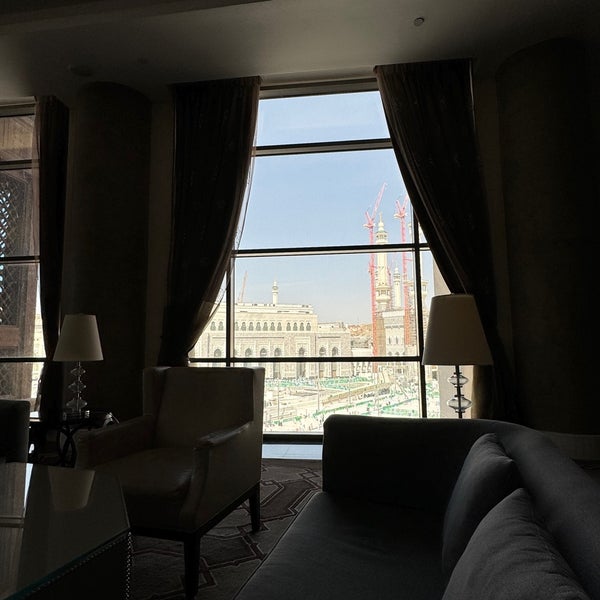 Photo taken at Hilton Suites Makkah by Abdulaziz on 3/20/2024