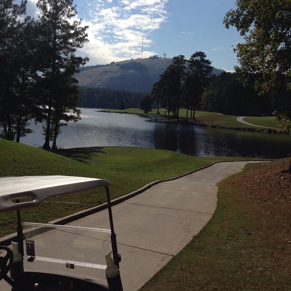 Foto tirada no(a) Stone Mountain Golf Club por Justin H. em 10/22/2013