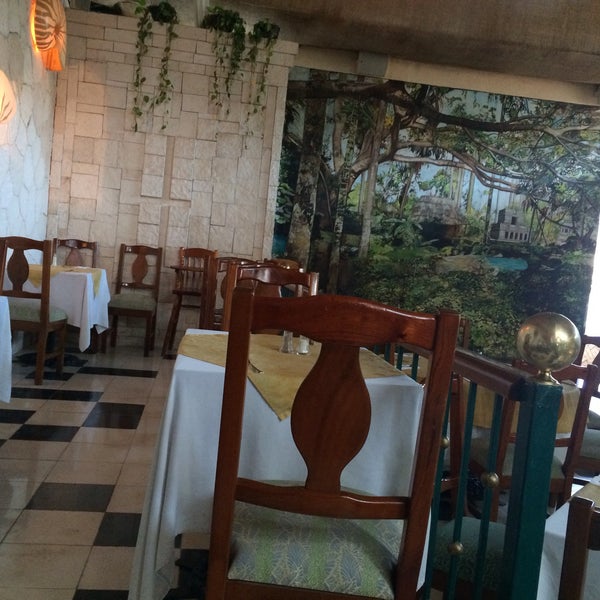 รูปภาพถ่ายที่ Restaurante Labná โดย Maritere G. เมื่อ 7/28/2015