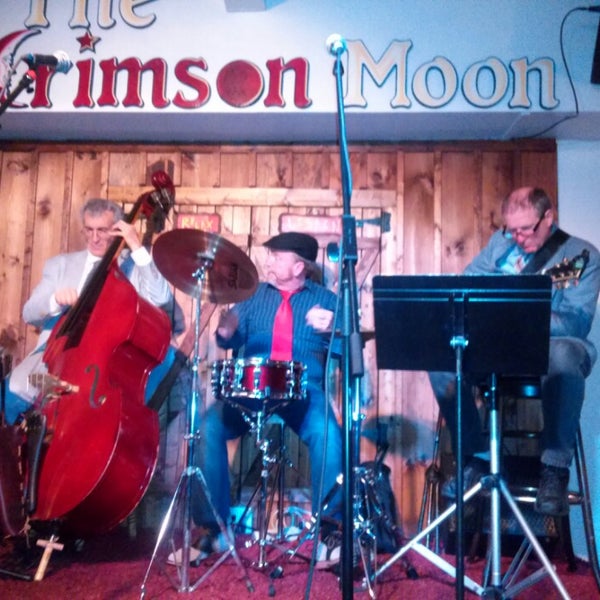 4/29/2013にTom L.がThe Crimson Moonで撮った写真