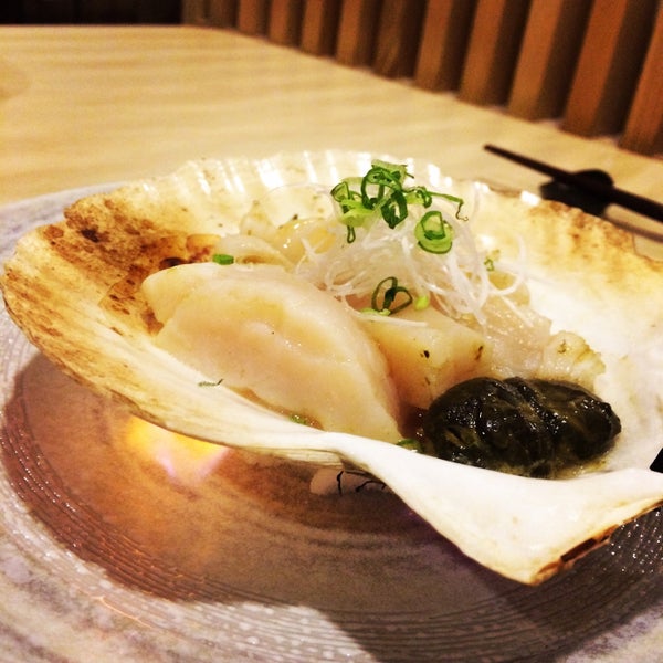 Снимок сделан в Shinzo Japanese Cuisine пользователем Selina Y. 6/17/2015