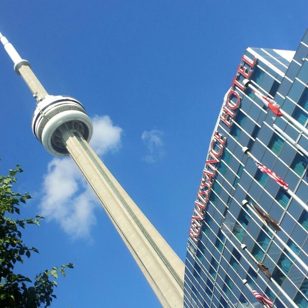 6/14/2013 tarihinde Alton H.ziyaretçi tarafından Renaissance Toronto Downtown Hotel'de çekilen fotoğraf