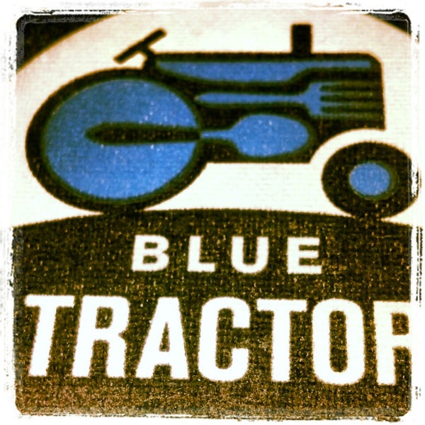 รูปภาพถ่ายที่ Blue Tractor Cook Shop โดย Katie G. เมื่อ 5/11/2013