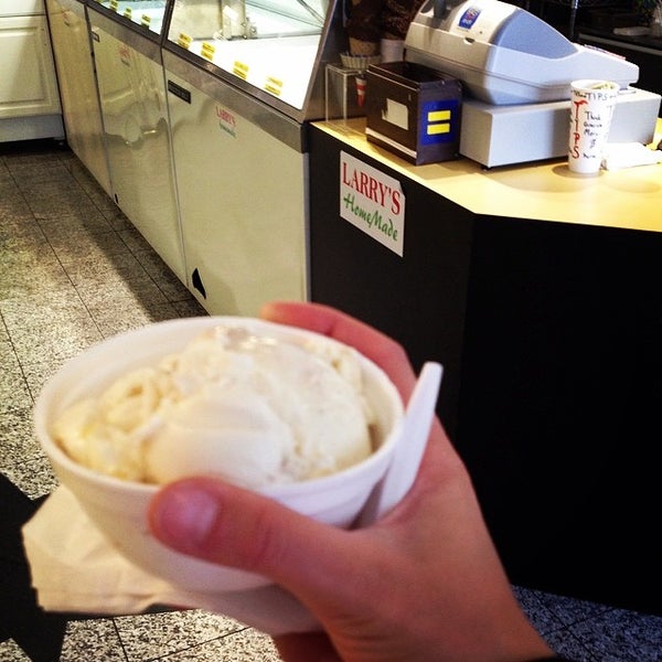 5/25/2014にTy L.がLarry&#39;s Homemade Ice Creamで撮った写真