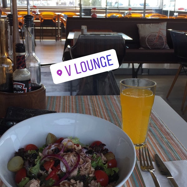 Foto tirada no(a) V Lounge por Veys em 4/5/2018