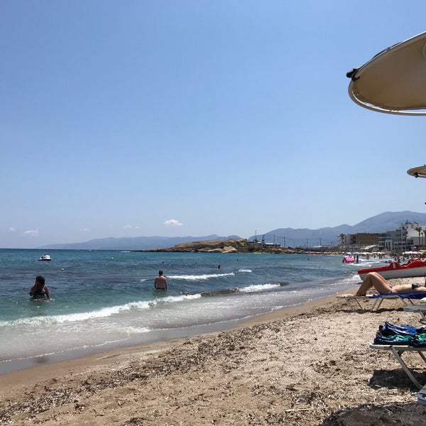 Foto diambil di Creta Maris Beach Resort oleh Gabriel B. pada 7/21/2018