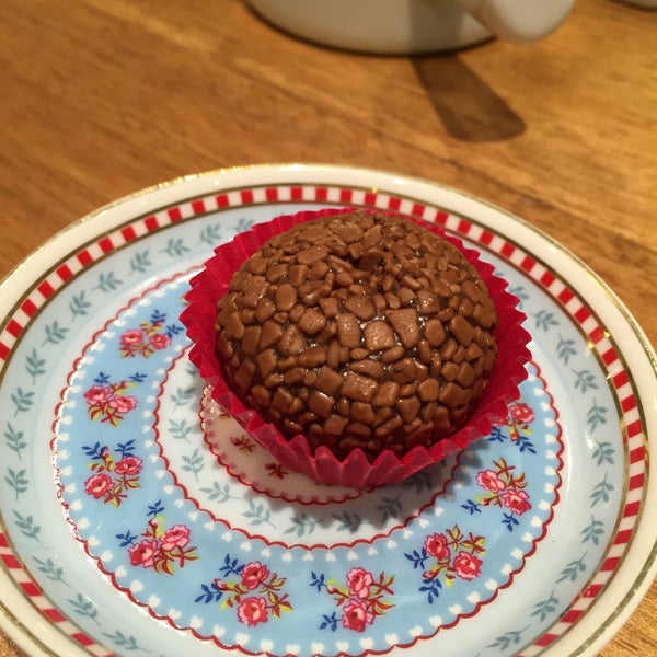 9/3/2015에 Janaina R.님이 Brigadeiros do Tuiter에서 찍은 사진