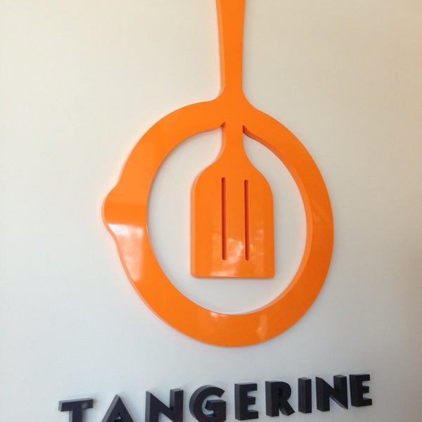 2/23/2013 tarihinde Katie W.ziyaretçi tarafından Tangerine'de çekilen fotoğraf