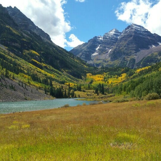 Photo taken at Maroon Bells Guide &amp; Outfitters by Calvin C. on 9/17/2015