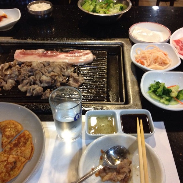 Photo taken at O Dae San Korean BBQ by Jun C. on 11/16/2014