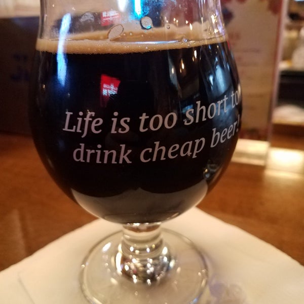 Photo taken at Ashley&#39;s Beer &amp; Grill of Westland by Steve C. on 12/21/2018