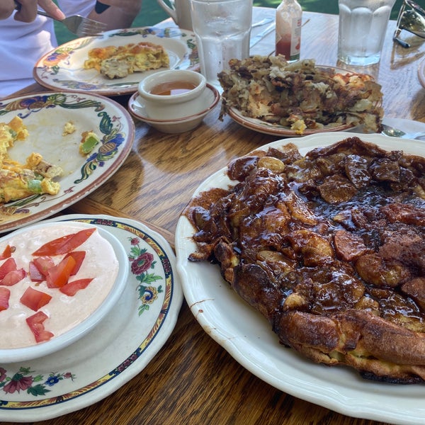 Oak Table Cafe American Restaurant in Sequim