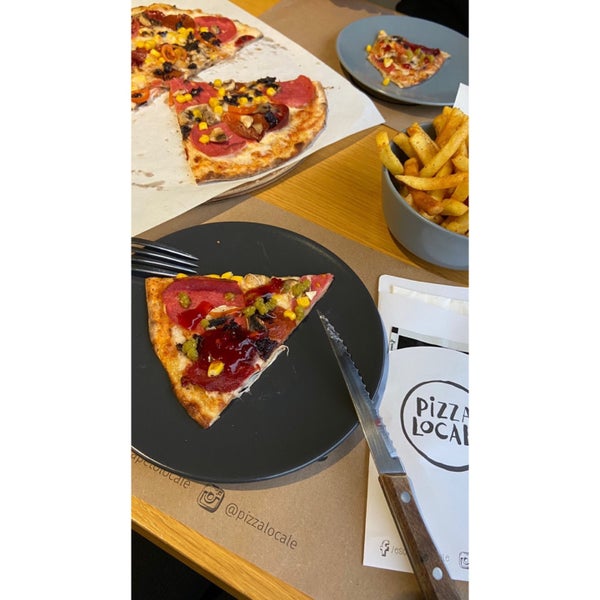 3/6/2022 tarihinde Elif K.ziyaretçi tarafından Pizza Locale'de çekilen fotoğraf