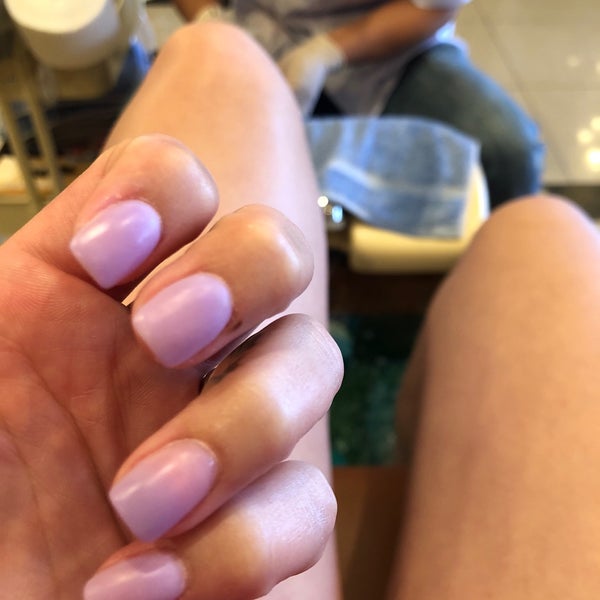 candlelight nails
