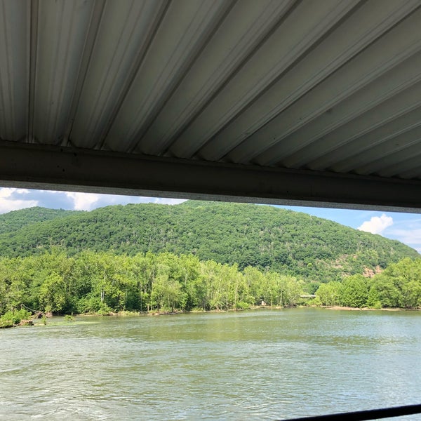 Kirks American Restaurant in Hinton