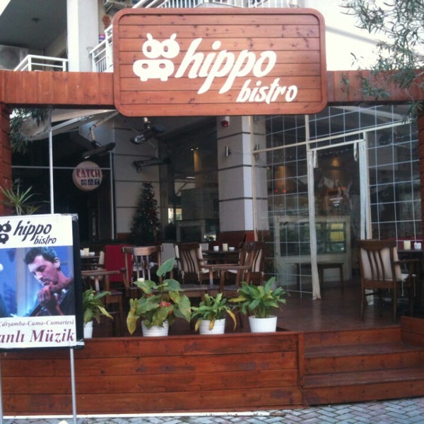 Foto diambil di Cafe Hippo oleh Barış A. pada 5/19/2013