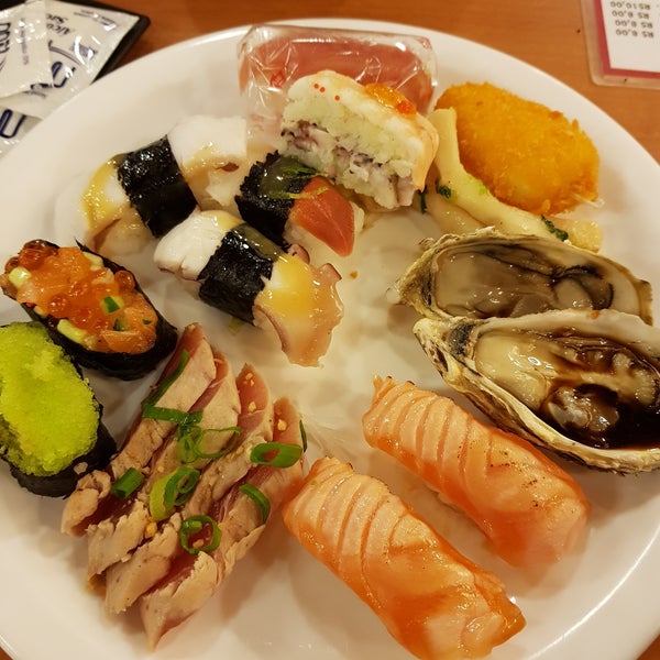 Foto tirada no(a) Sushi Isao por Felipe D. em 3/30/2018
