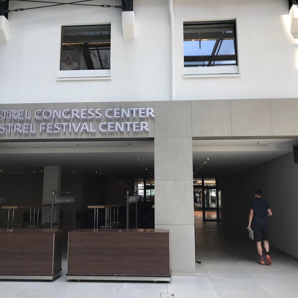 5/28/2018 tarihinde Arthur C.ziyaretçi tarafından Estrel Congress Center (ECC)'de çekilen fotoğraf