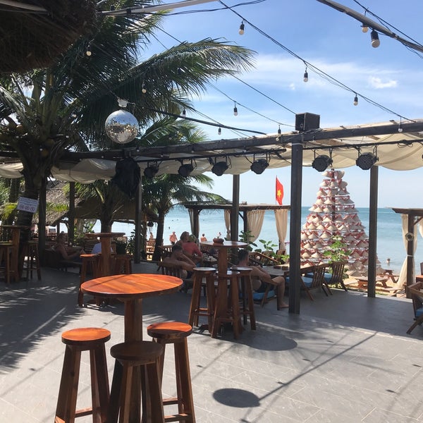 Foto tomada en Sunset Beach Bar &amp; Restaurant  por Arthur C. el 12/31/2018