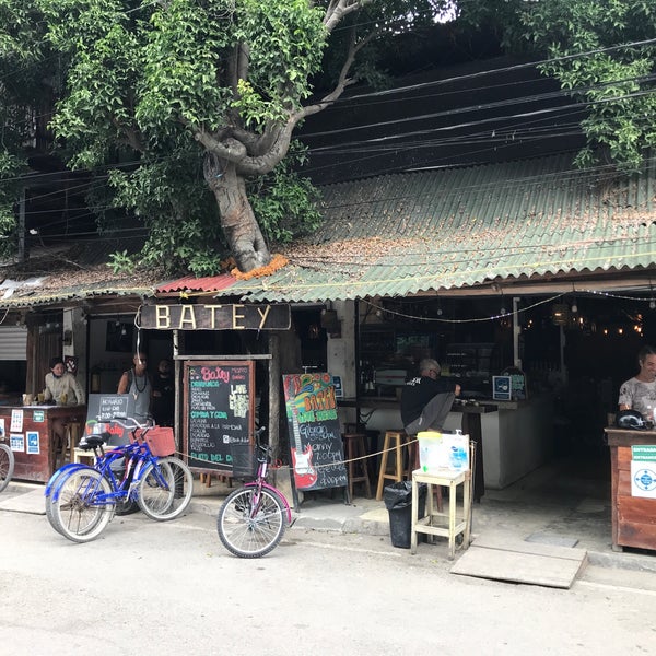 รูปภาพถ่ายที่ Batey โดย Arthur C. เมื่อ 2/14/2022