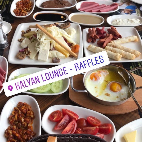 2/15/2020にMuhlisがKalyan Lounge - Hyatt Regencyで撮った写真