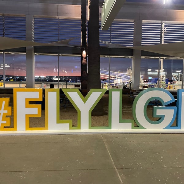 Снимок сделан в Long Beach Airport (LGB) пользователем Jane L. 3/10/2024