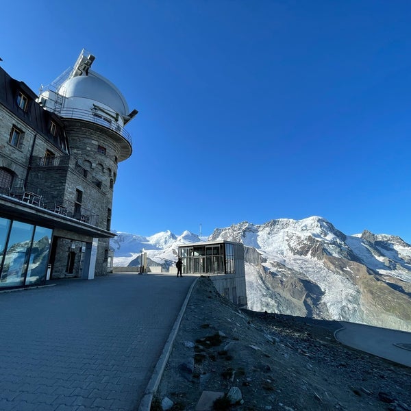 Photo taken at 3100 Kulmhotel Gornergrat Zermatt by Jane L. on 8/18/2021