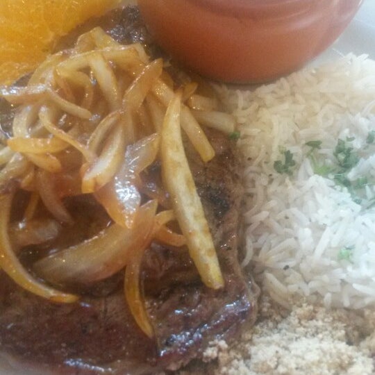 Foto diambil di Minas Brazilian Restaurant &amp; Cachaçaria oleh Najla A. pada 8/27/2014