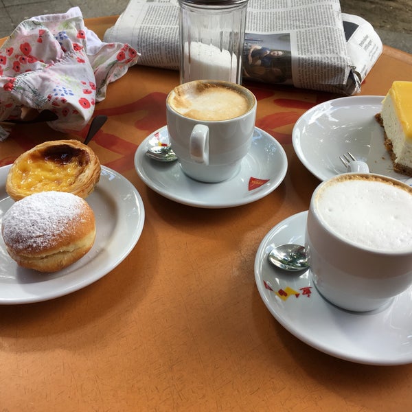 Tolle Kuchen und andere Leckereien! Freundliches Personal. Immer gerne wieder!