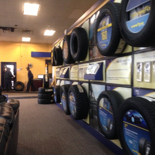 Hank May's Discount Tire & Auto Center Shippan 20 tips