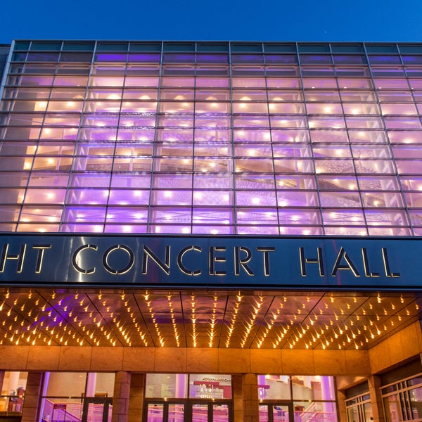 Foto tomada en Adrienne Arsht Center for the Performing Arts  por Adrienne Arsht Center for the Performing Arts el 3/24/2015