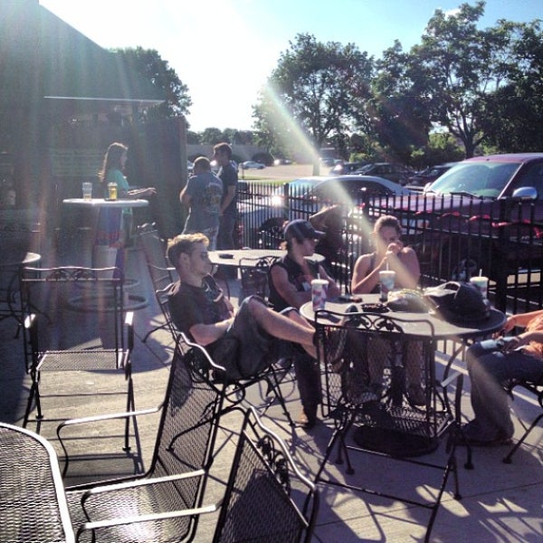 6/27/2013にGreg A.がTwo Stooges Sports Bar &amp; Grillで撮った写真
