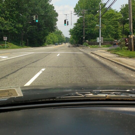 Jericho Turnpike Road in Floral Park