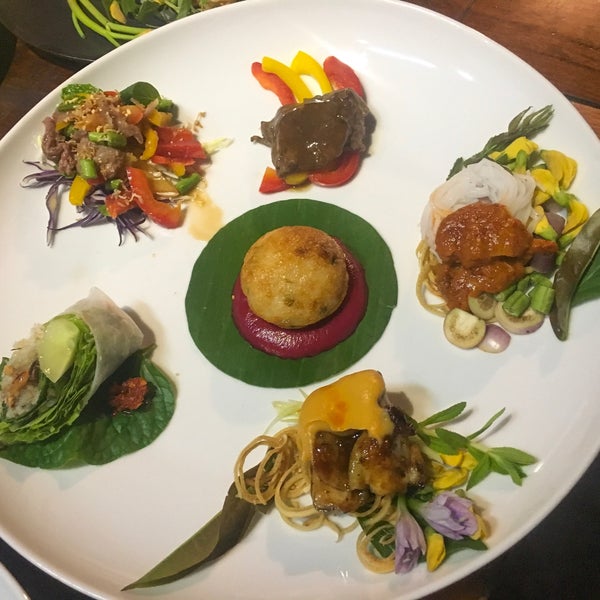 3/18/2019 tarihinde Bora H.ziyaretçi tarafından Pou Restaurant and Bar'de çekilen fotoğraf