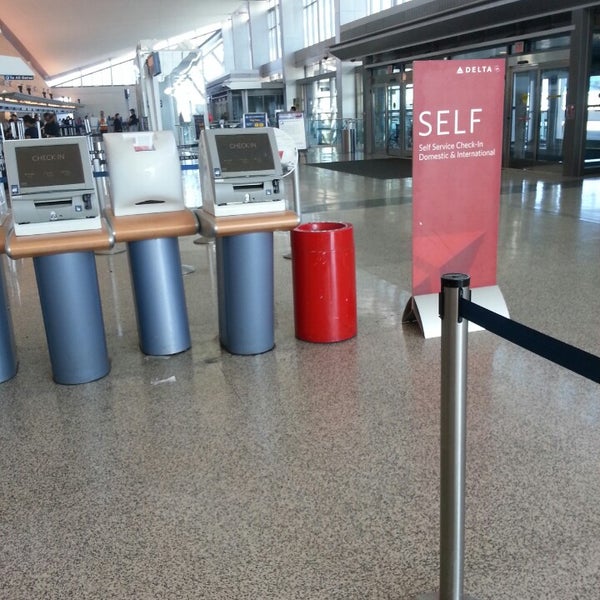 Delta Air Lines Ticket Counter Airport Ticket Counter
