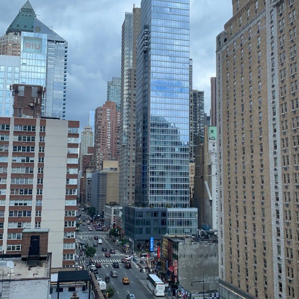 รูปภาพถ่ายที่ InterContinental New York Times Square โดย F A A เมื่อ 6/23/2022