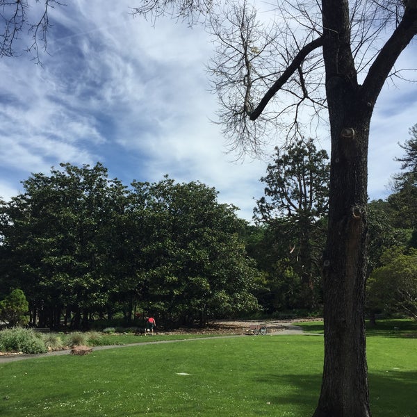 Foto diambil di Marin Art and Garden Center oleh Natty D. pada 4/1/2015