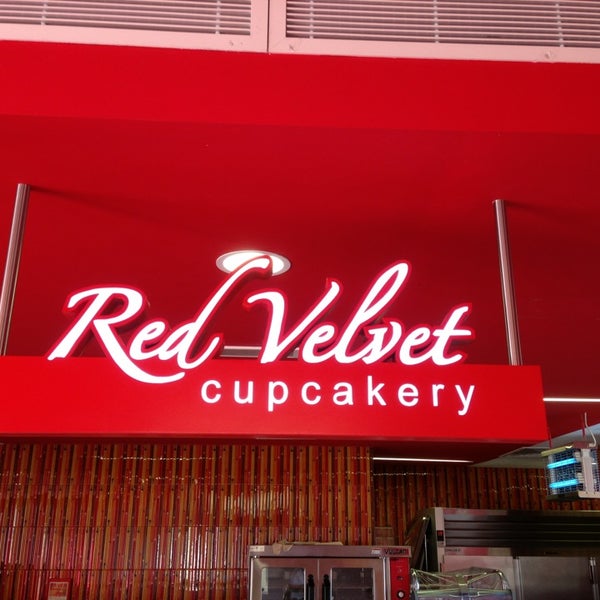Photo taken at Red Velvet Cupcakery by Ibrahim A. on 3/8/2013