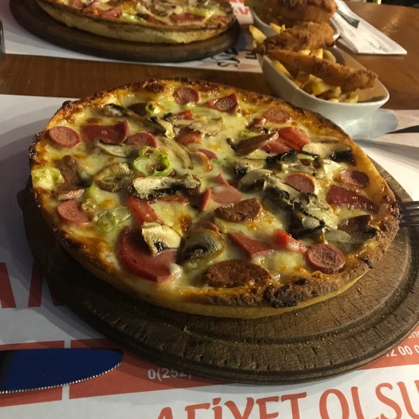 8/8/2017 tarihinde Mustafa Y.ziyaretçi tarafından Trendy Pizza'de çekilen fotoğraf