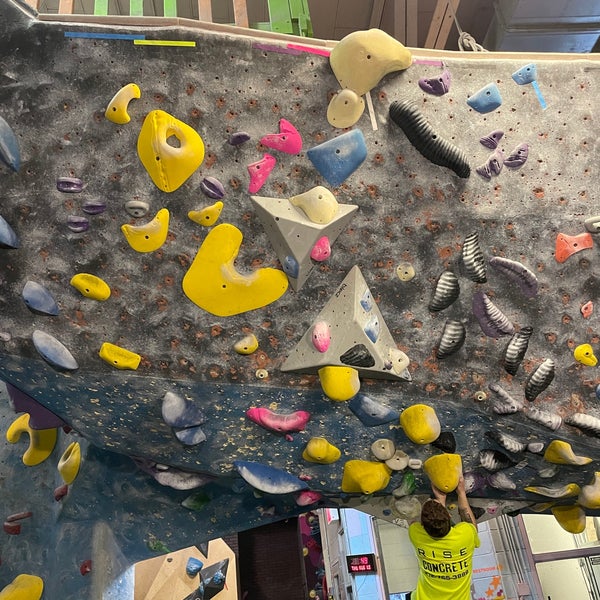 Photo taken at Brooklyn Boulders by Barb L. on 8/13/2021