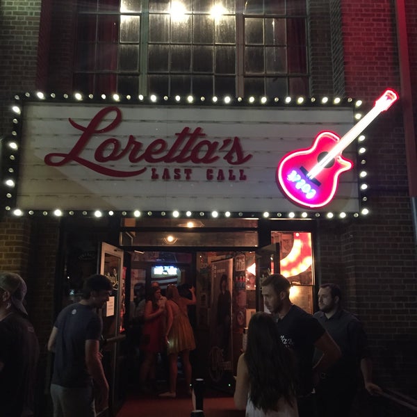 Photo prise au Loretta&#39;s Last Call par Elizabeth M. le8/8/2015
